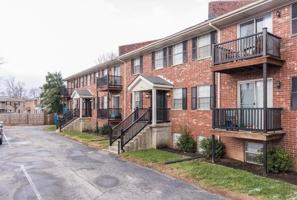 featured image of 185 Donabrook Ct #B7