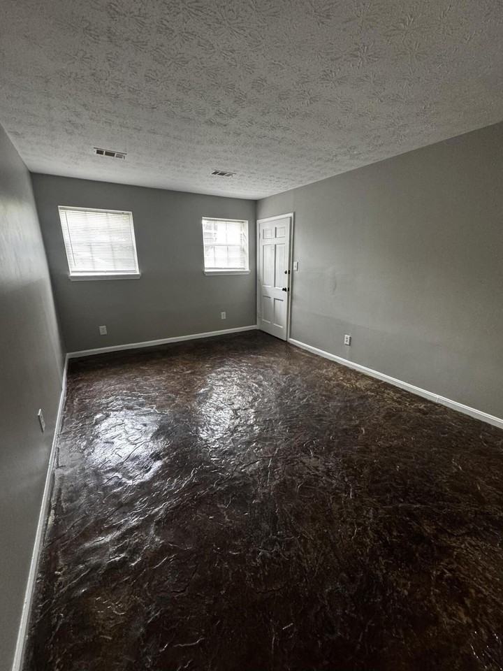 185 Donabrook Ct #B7 - Photo 5 of 17