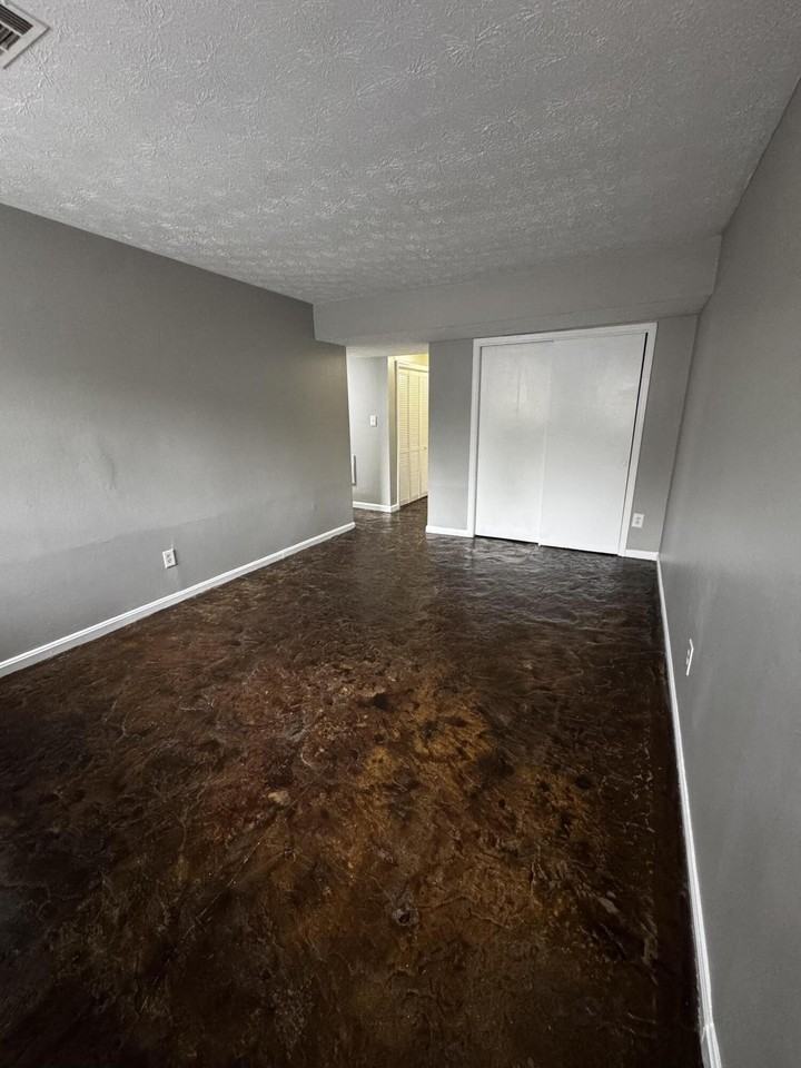 185 Donabrook Ct #B7 - Photo 6 of 17