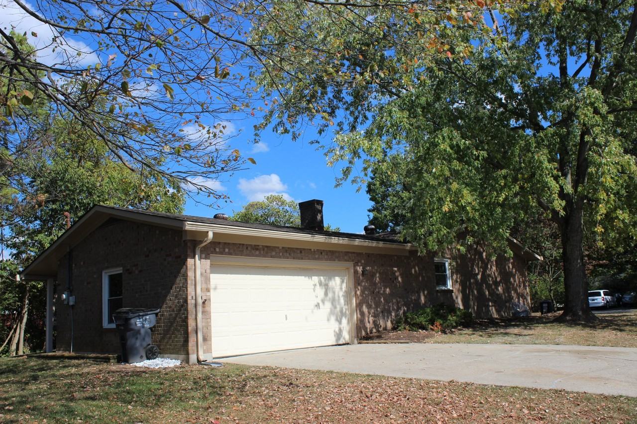 3193 Carriage Ln - Photo 2 of 22