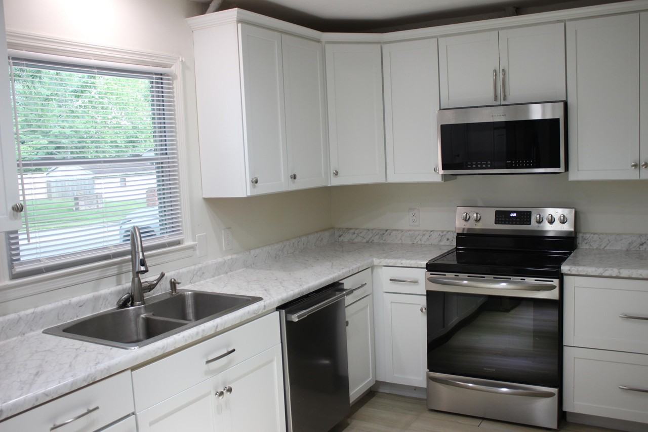 3193 Carriage Ln - Photo 6 of 22