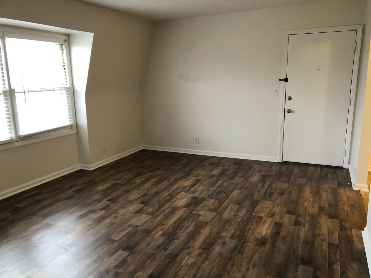 904 Plaza Dr #9 - Photo 4 of 32