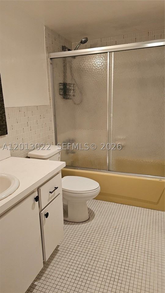 2200 E Hallandale Beach Blvd #709 - Photo 5 of 18