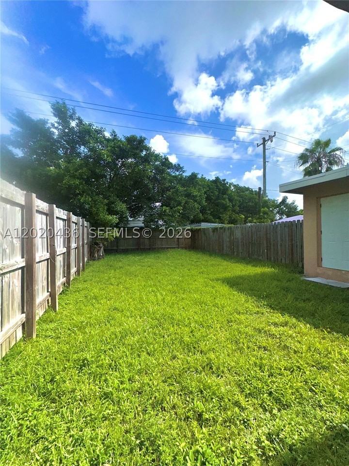 2125 Nw 66th St #2 - Photo 2 of 7