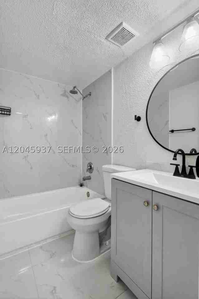 1740 Funston St #6 - Photo 7 of 25