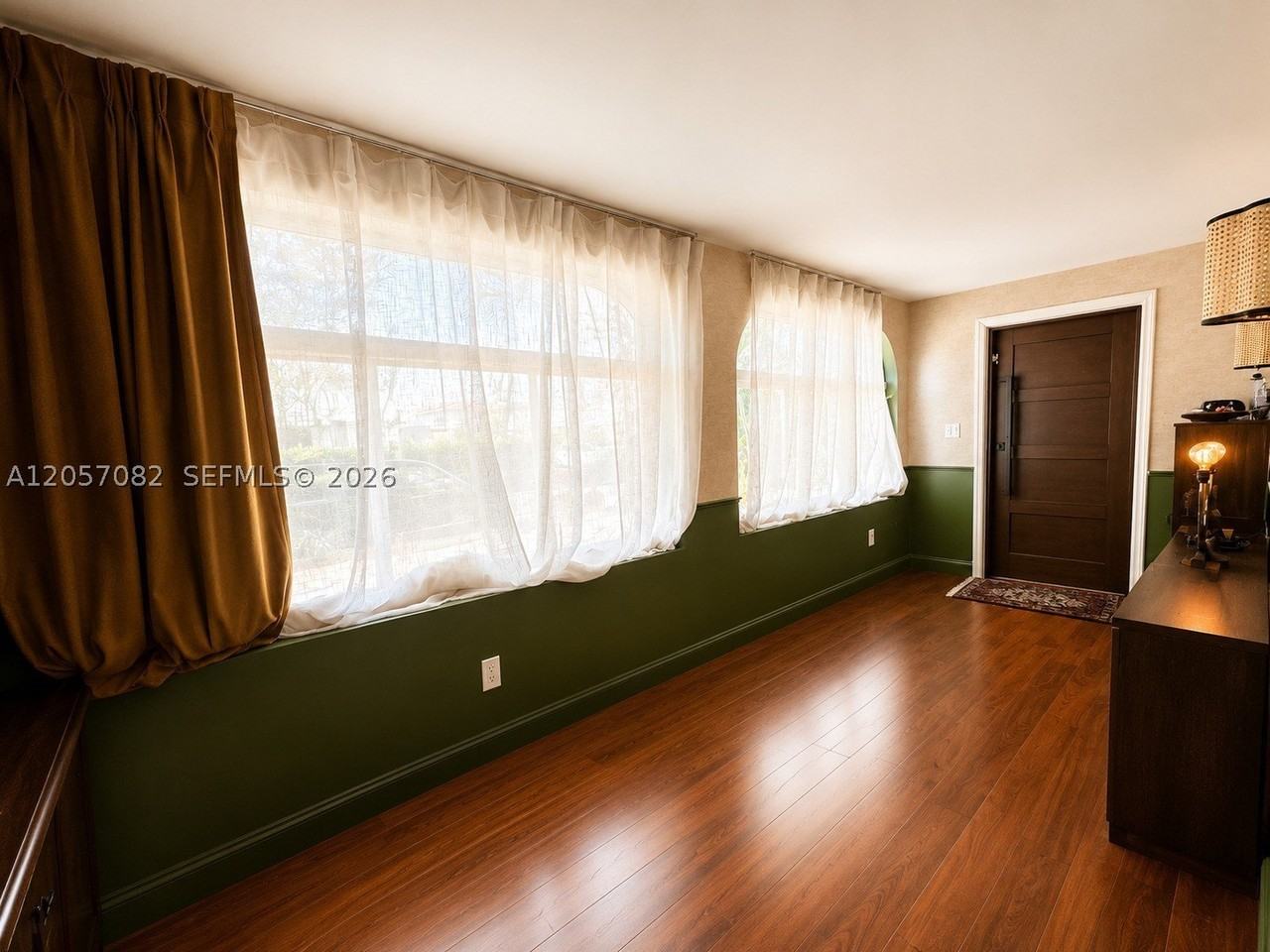 1720 Sw 11th Ter - Photo 5 of 34