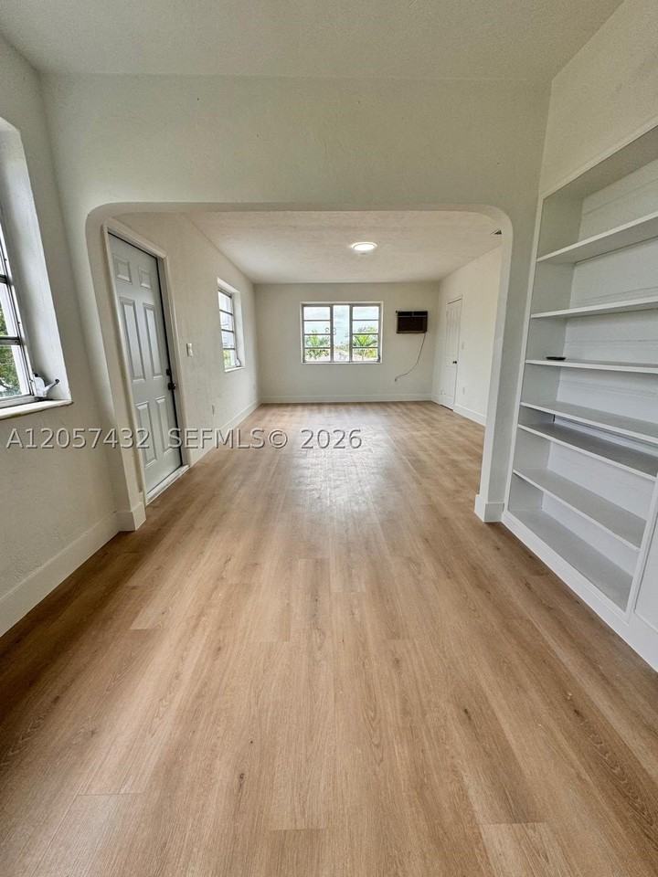 131 Nw 32nd Ct #133 - Photo 3 of 8