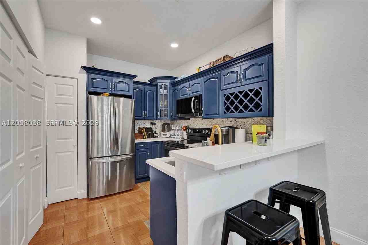 1315 N Santa Catalina Cir #1315 - Photo 4 of 46