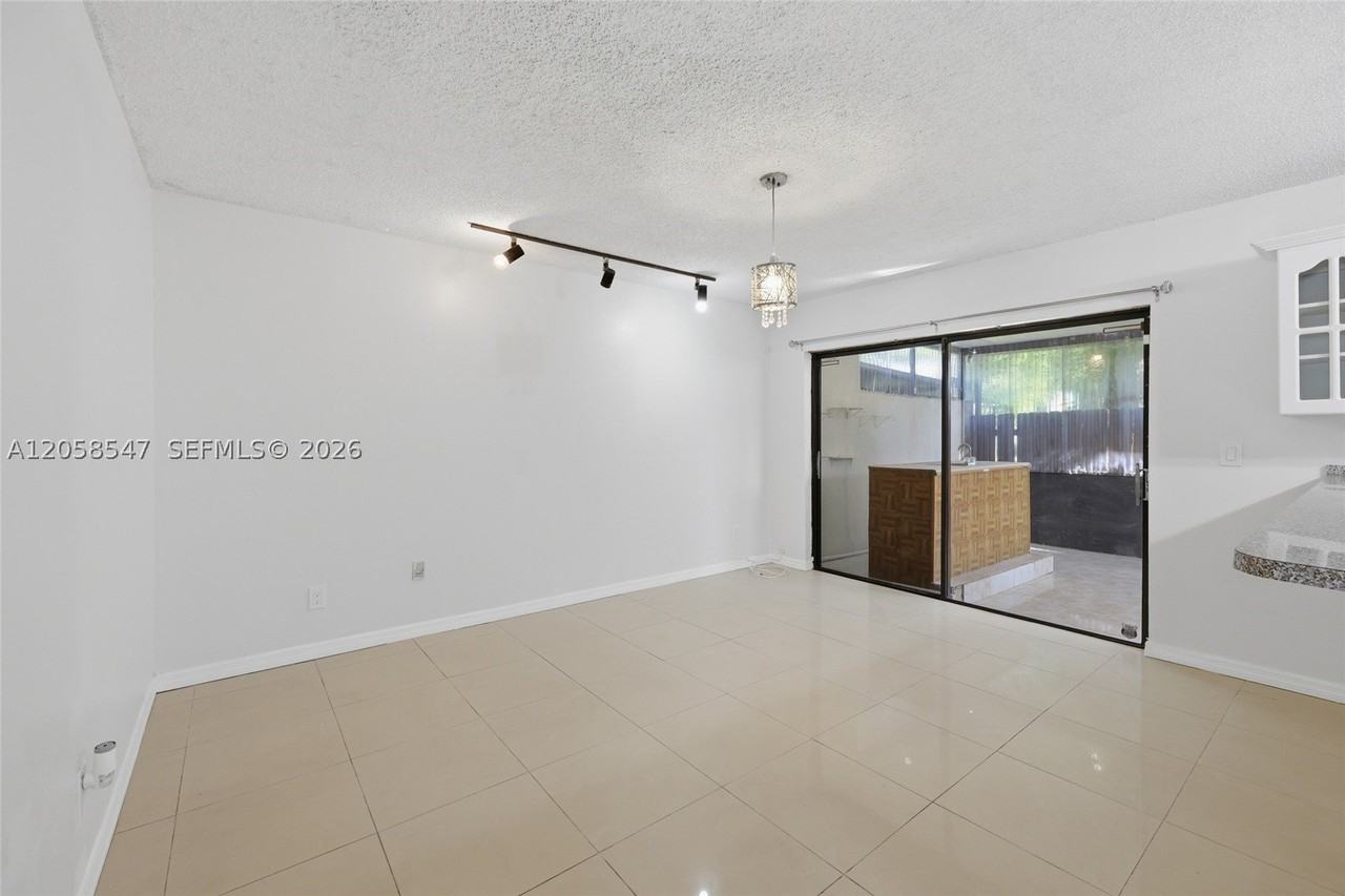 6929 Sw 38th St #2L - Photo 7 of 20