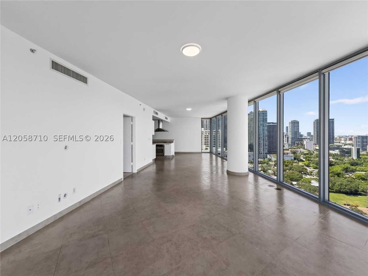 601 Ne 36th St #2401 - Photo 4 of 50