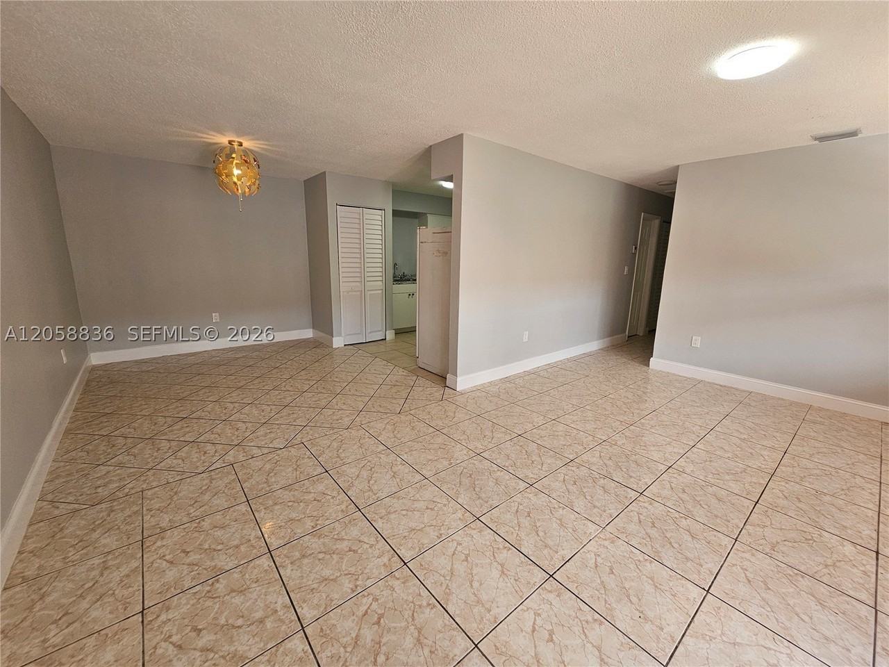 1373 Ne 144th St - Photo 3 of 9