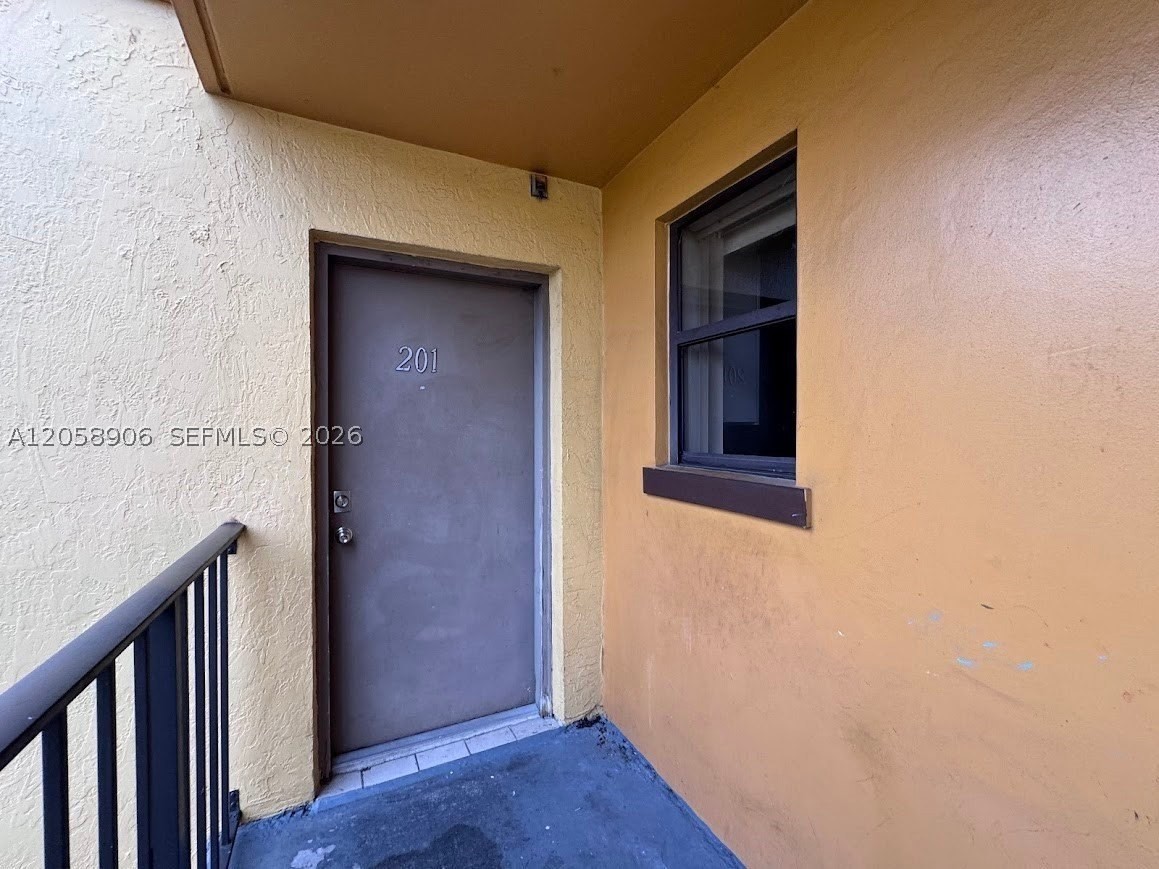 500 Nw 114th Ave #201 - Photo 6 of 23