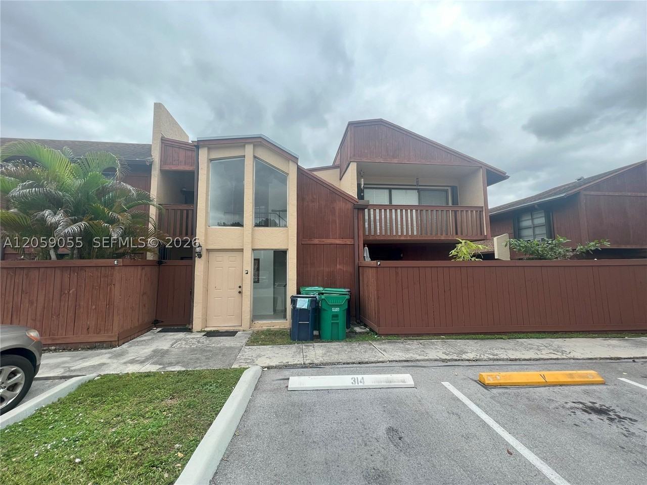 6211 Sw 116th Pl #F - Photo 2 of 24
