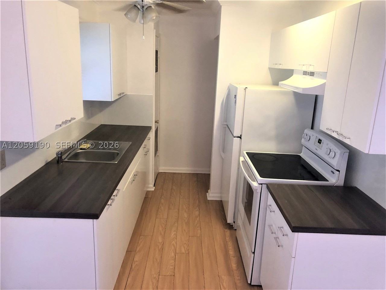 2236 Jackson St #8 - Photo 3 of 9