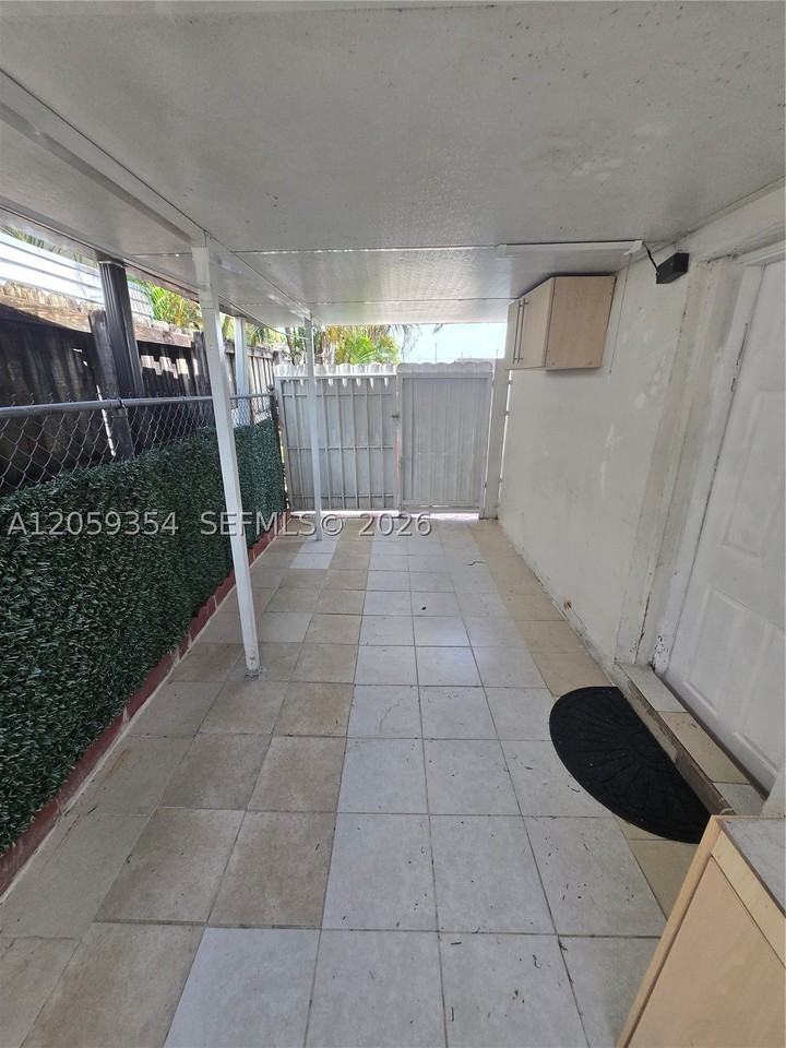 7930 Nw 174th Ter #0 - Photo 5 of 15