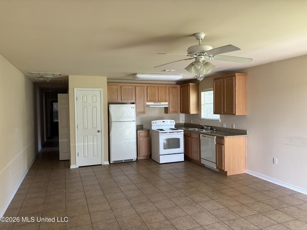 8104D Laredo Ave - Photo 2 of 21