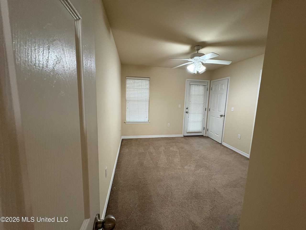 8104D Laredo Ave - Photo 4 of 21