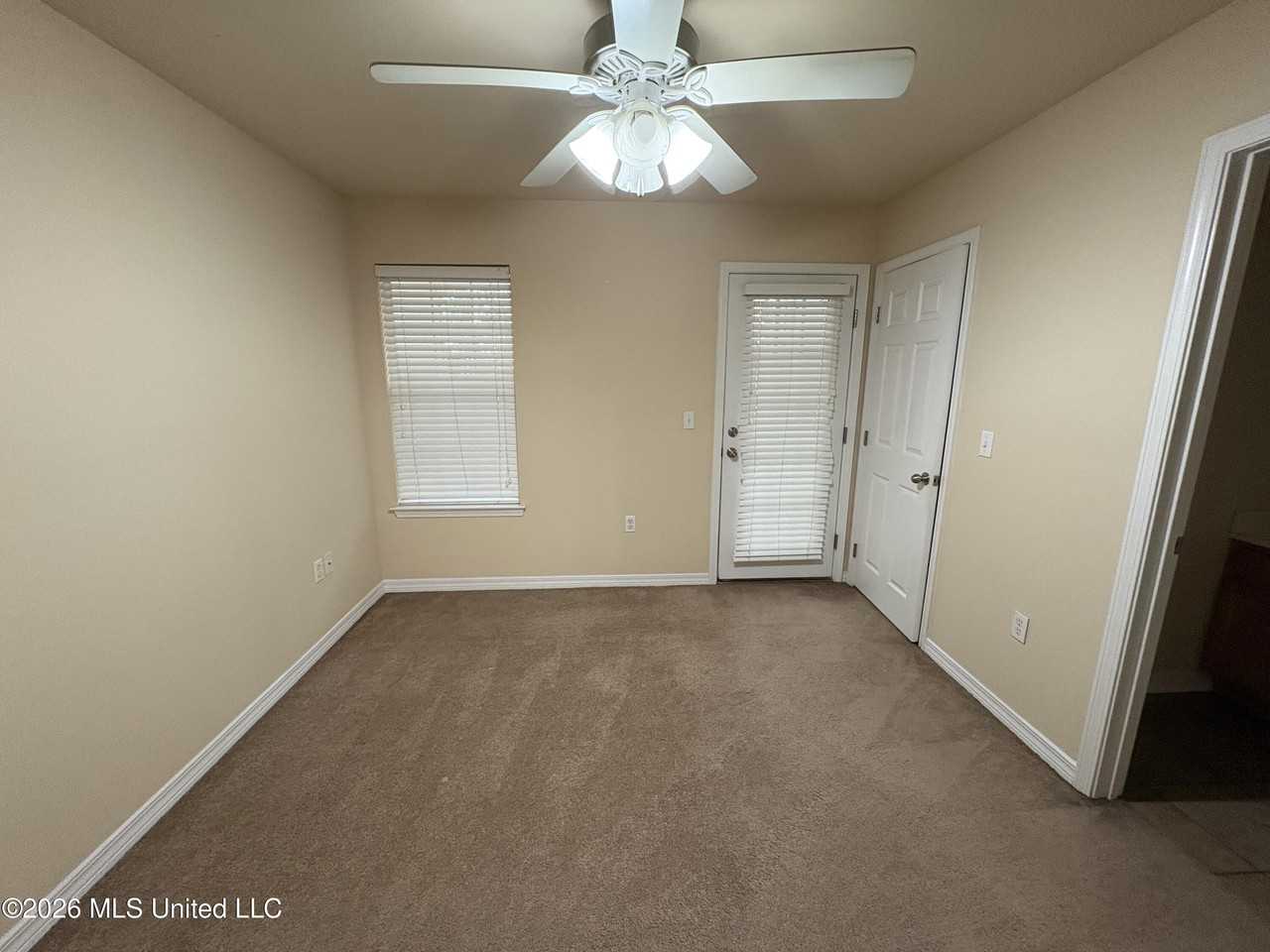 8104D Laredo Ave - Photo 5 of 21