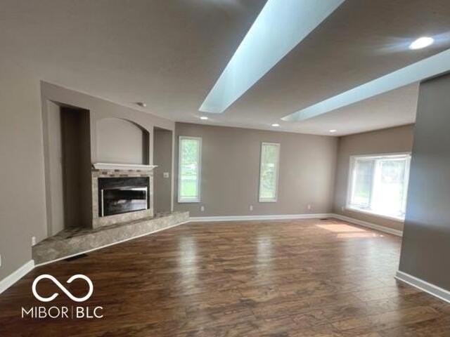 945 Fox Hill Dr - Photo 6 of 27