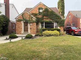 featured image of 2056 Lennon St