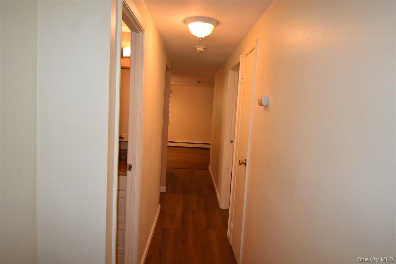 50 Locust Dr - Photo 4 of 14