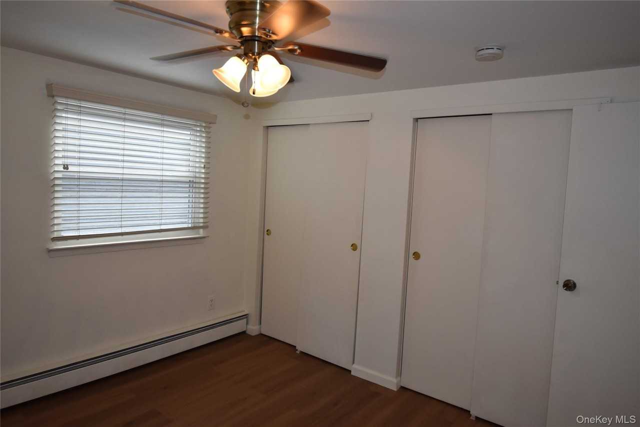 50 Locust Dr - Photo 7 of 14