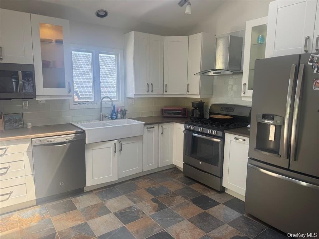 458 W Chester St - Photo 7 of 17