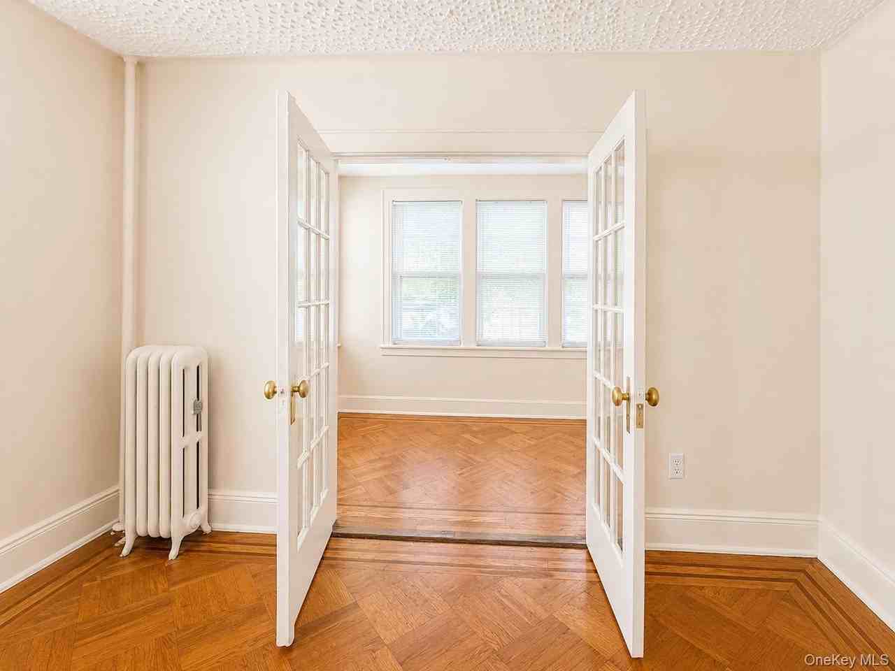 6442 Catalpa Ave #1FL - Photo 7 of 14