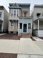 featured image of 135 5th Ave