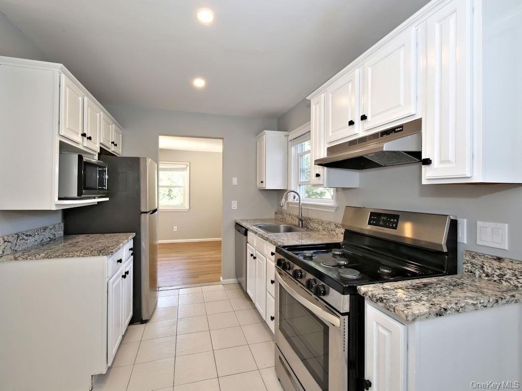 33 Summit Ave - Photo 4 of 15