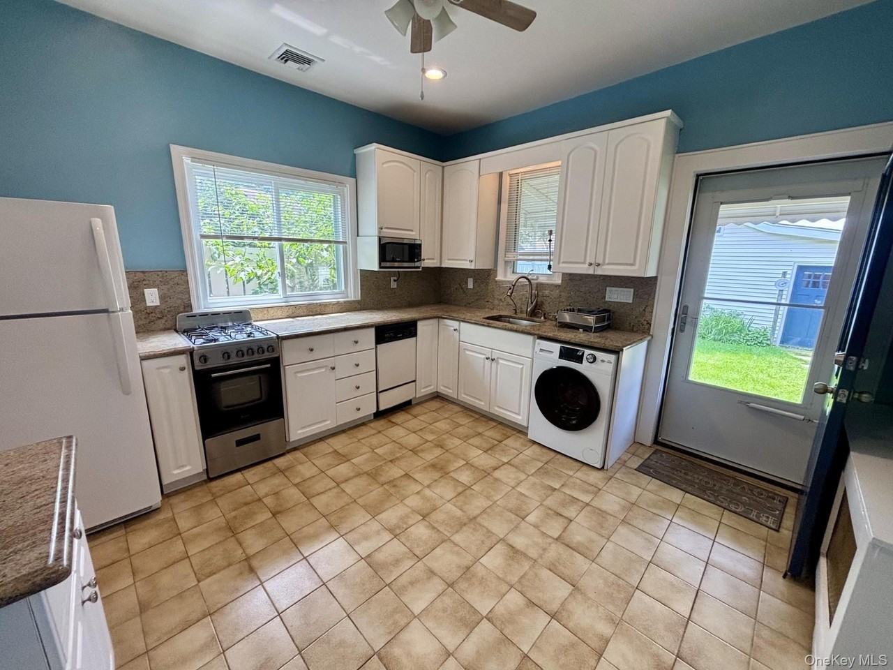 42 Bella Vista Ave - Photo 3 of 10