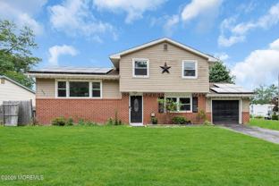 102 Buckhorn Lake Ct - Photo 1 of 1