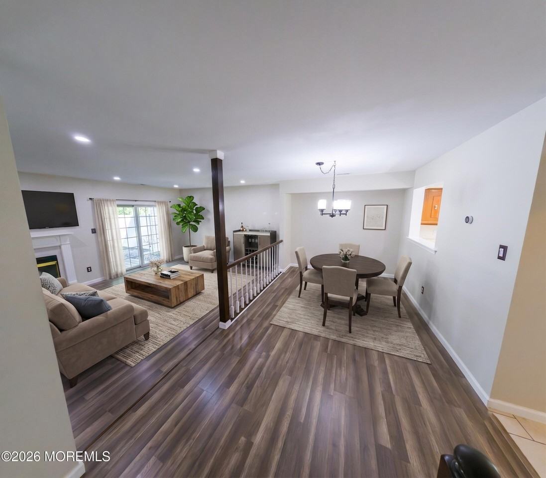 4 Vassar Pl - Photo 3 of 37