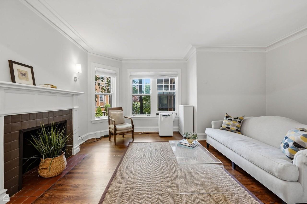 632 Sheridan Sq #1 - Photo 3 of 12