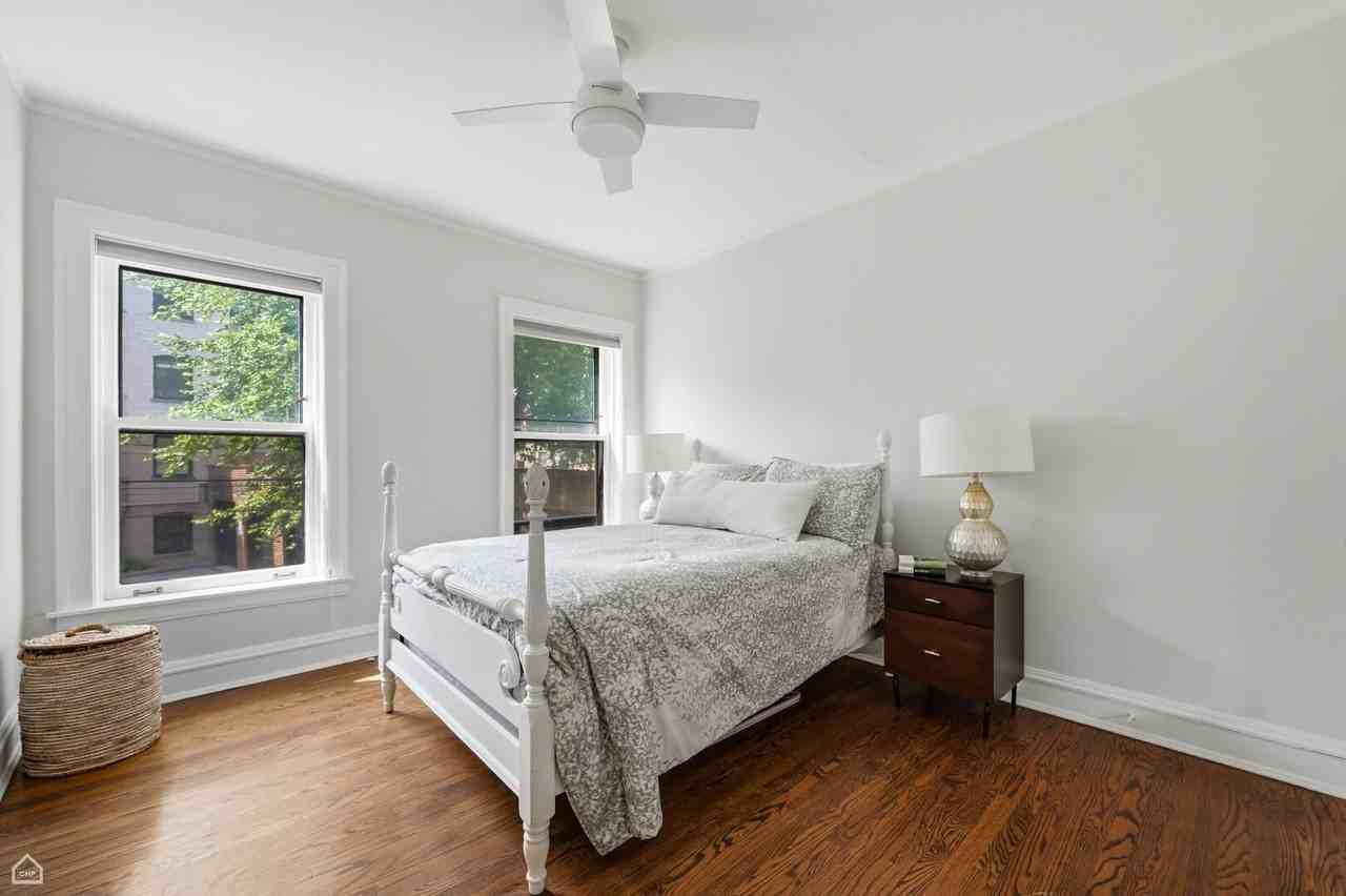 632 Sheridan Sq #1 - Photo 6 of 12