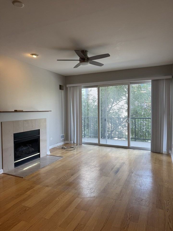 647 N Green St #207 - Photo 2 of 6