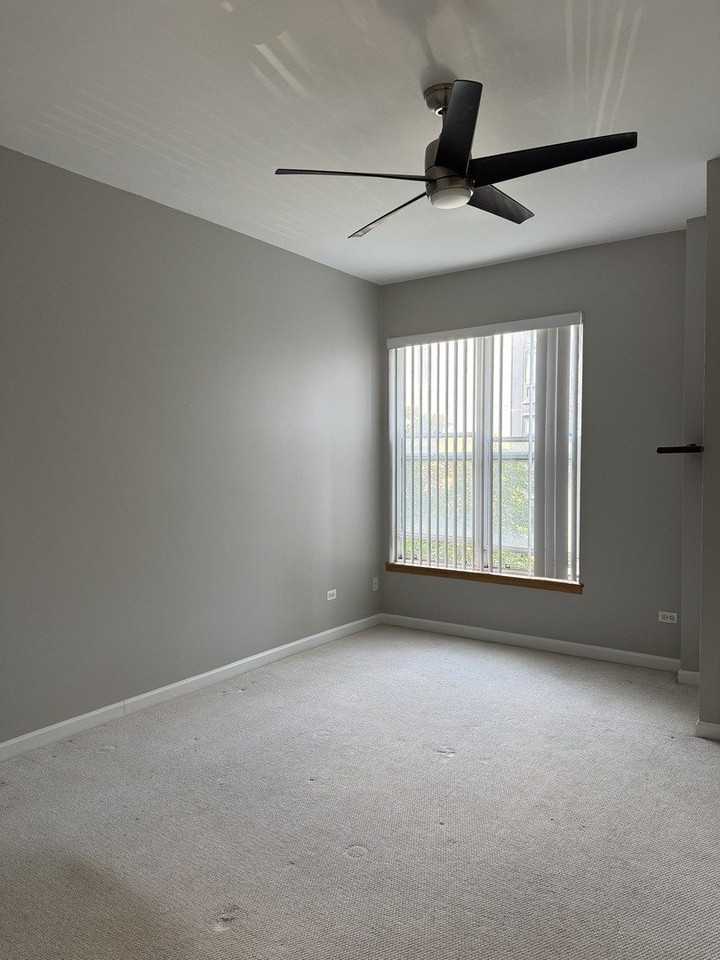 647 N Green St #207 - Photo 5 of 6