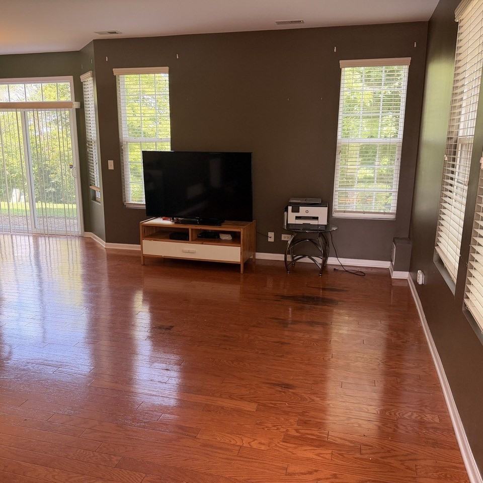 2620 Williamsburg Dr - Photo 3 of 14