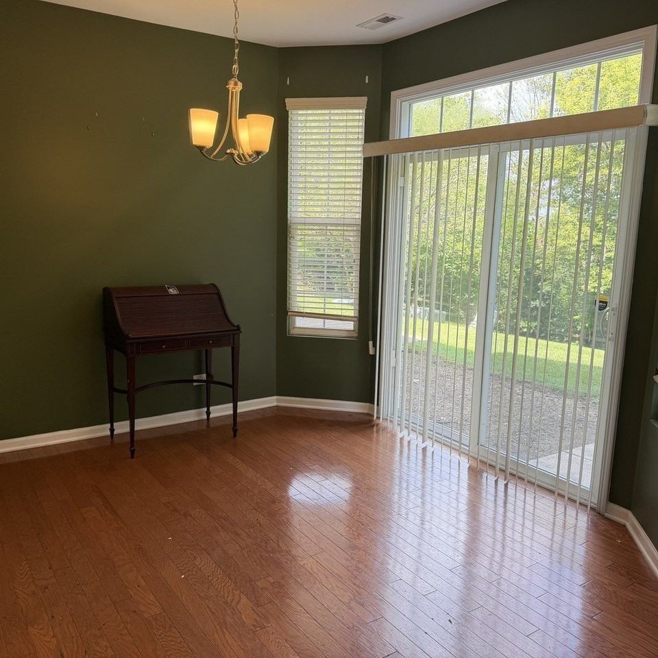 2620 Williamsburg Dr - Photo 4 of 14