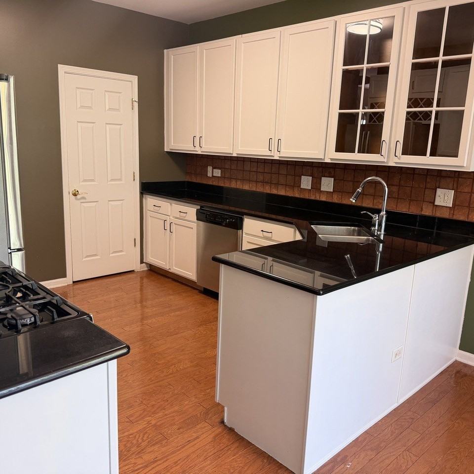 2620 Williamsburg Dr - Photo 5 of 14
