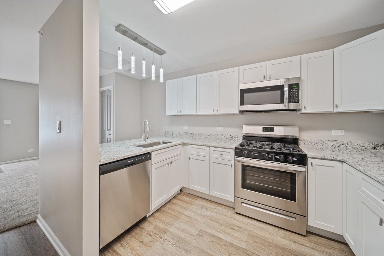 5 Virginia Rd #8 - Photo 4 of 13