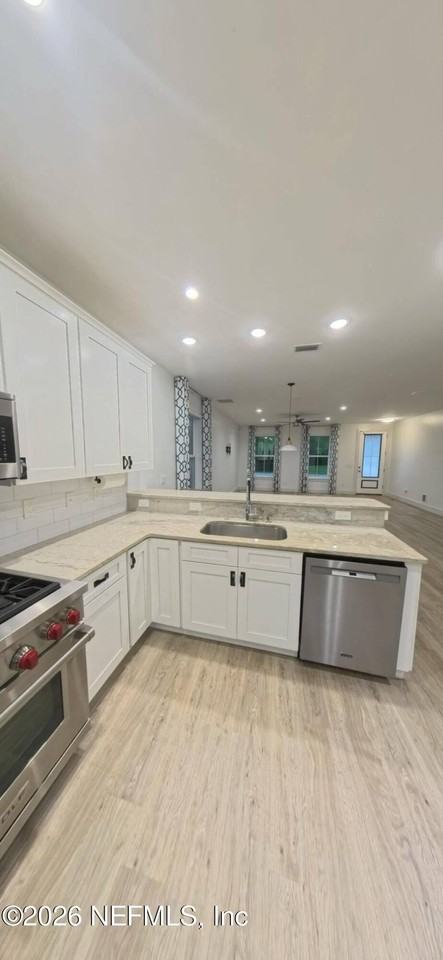405 B St - Photo 2 of 33