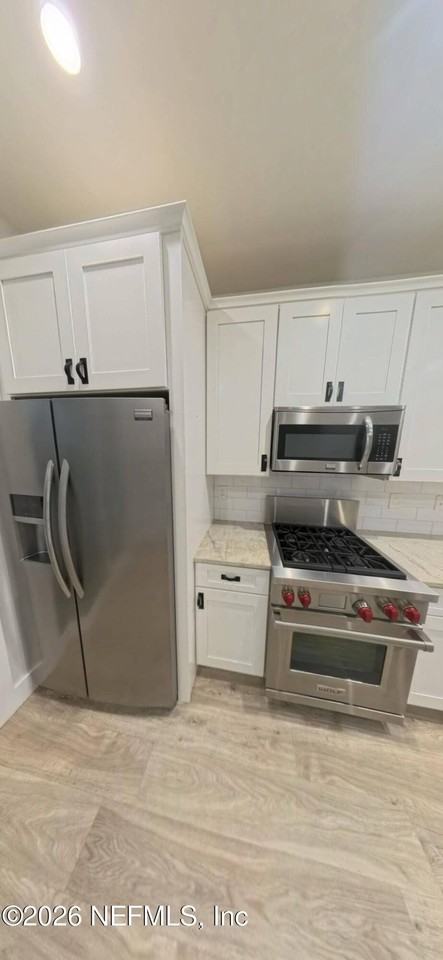 405 B St - Photo 3 of 33