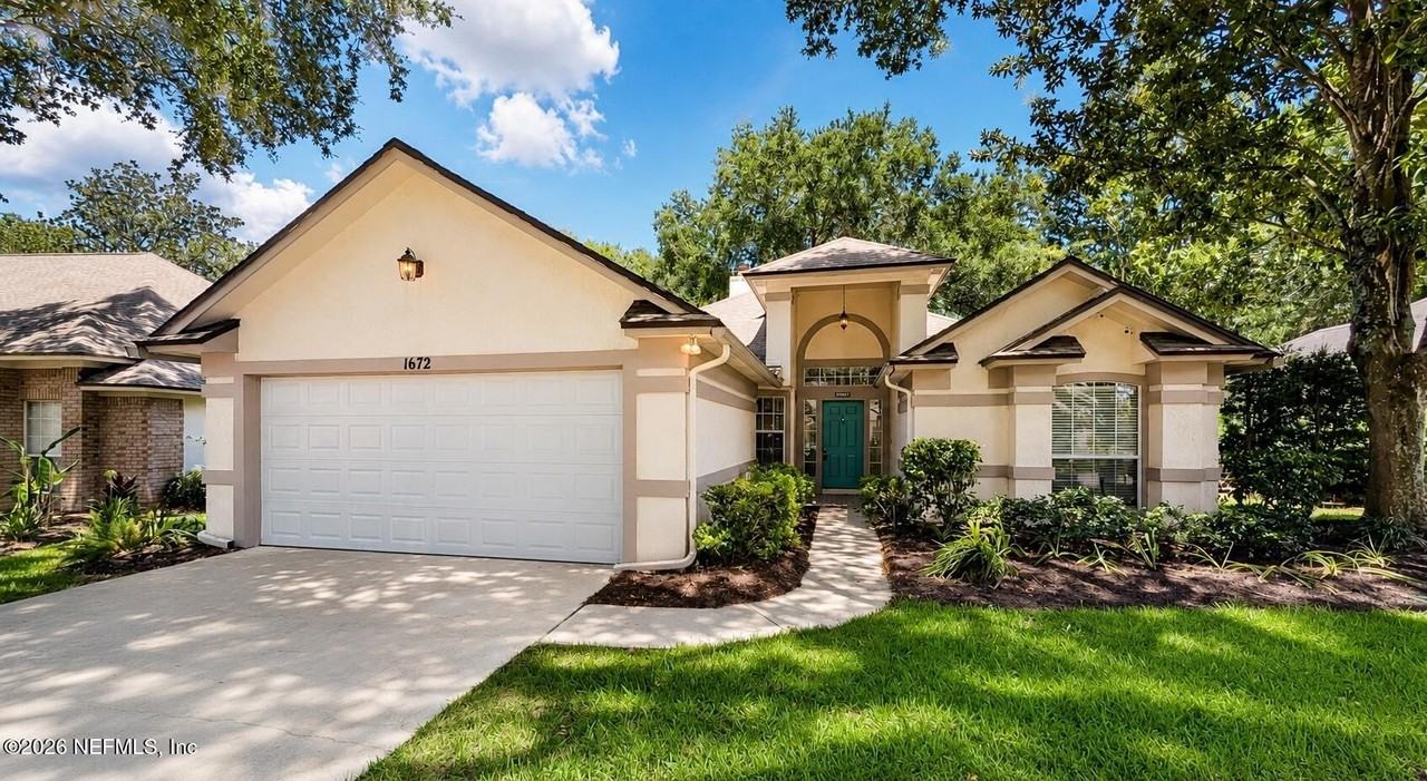 1672 Blue Heron Ln