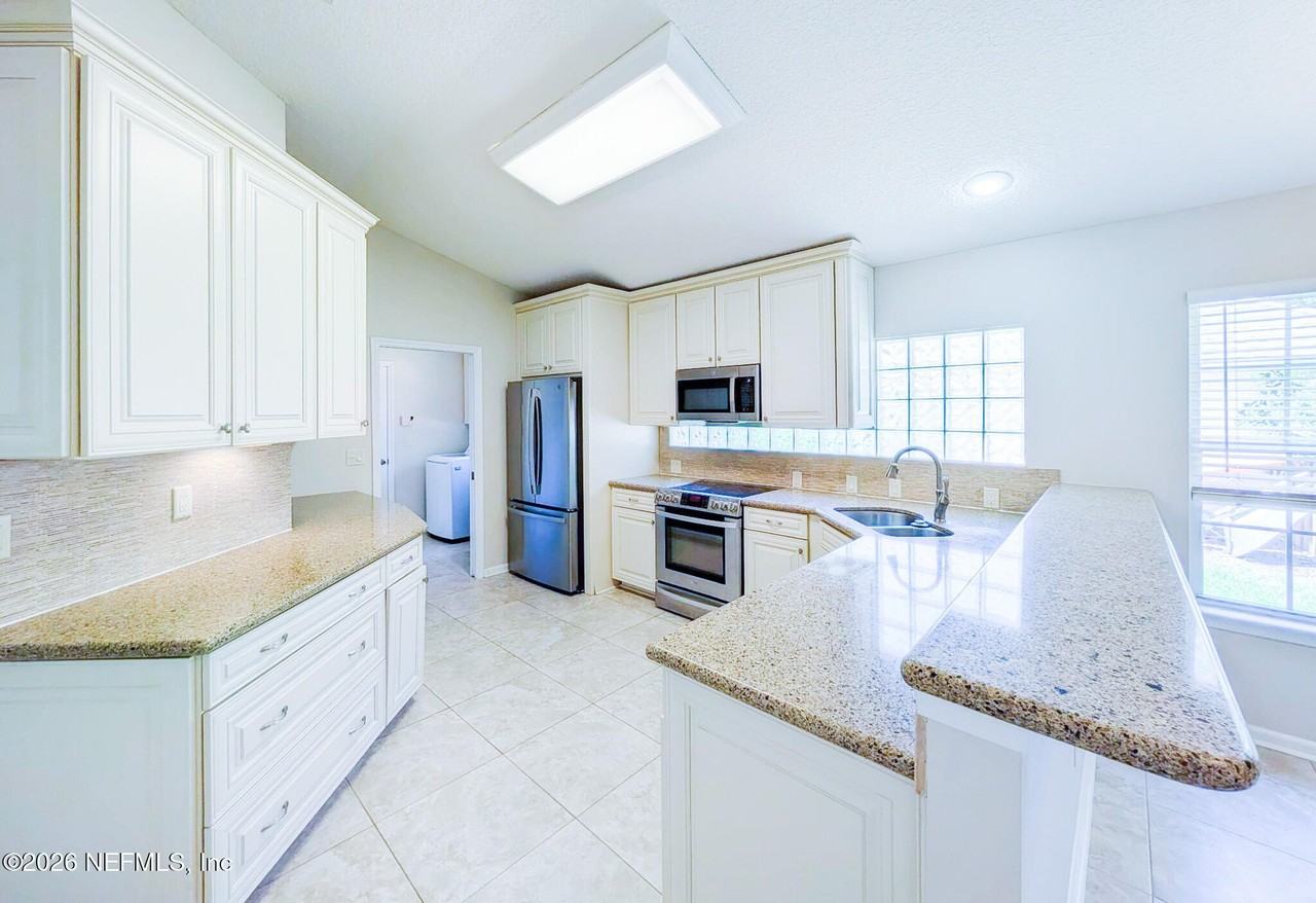 1672 Blue Heron Ln - Photo 5 of 21
