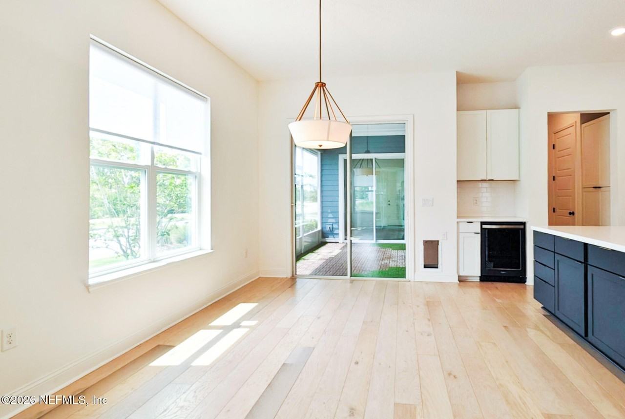 274 Daydream Ave - Photo 4 of 11