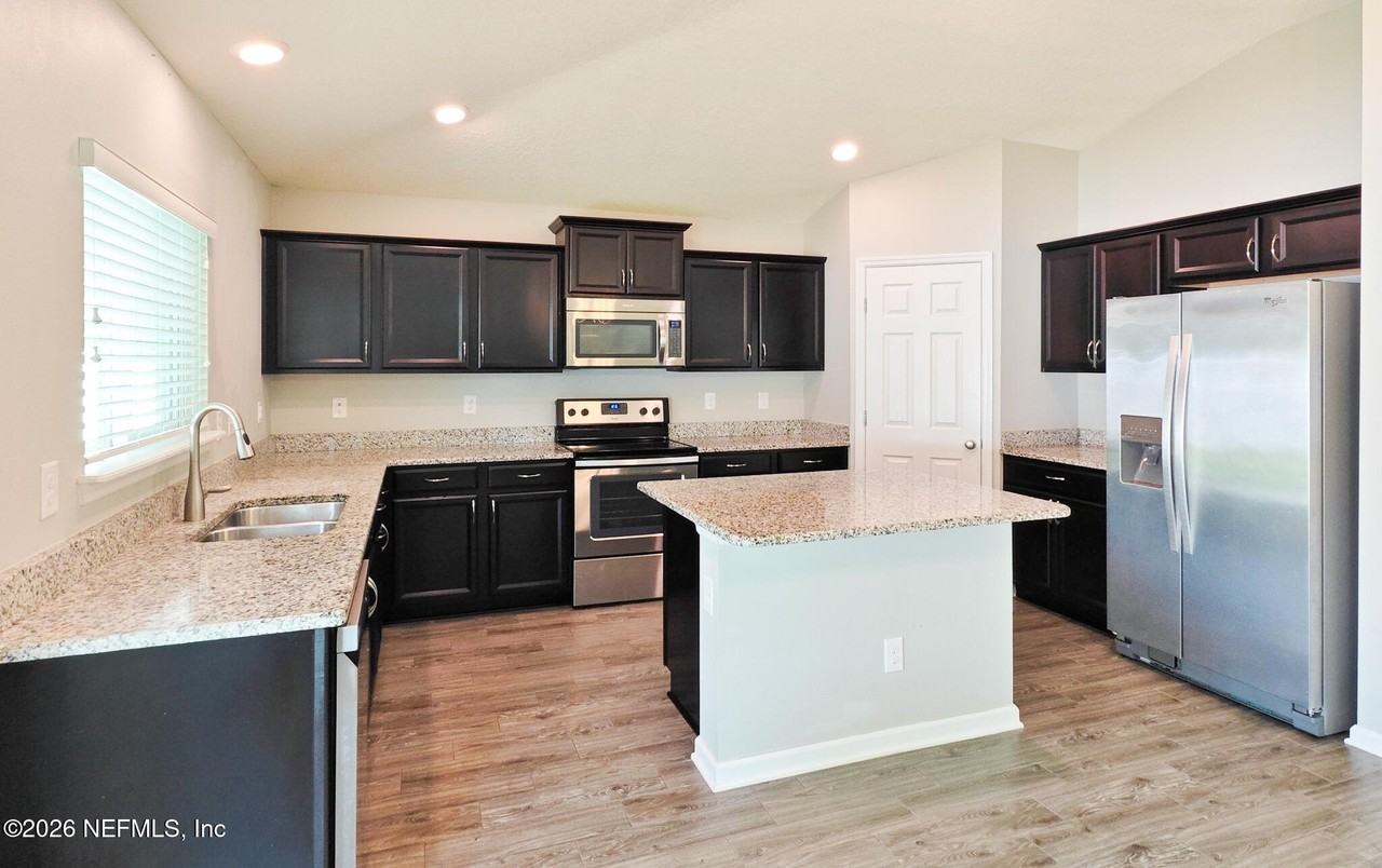 3955 Connecticut Ave - Photo 2 of 11
