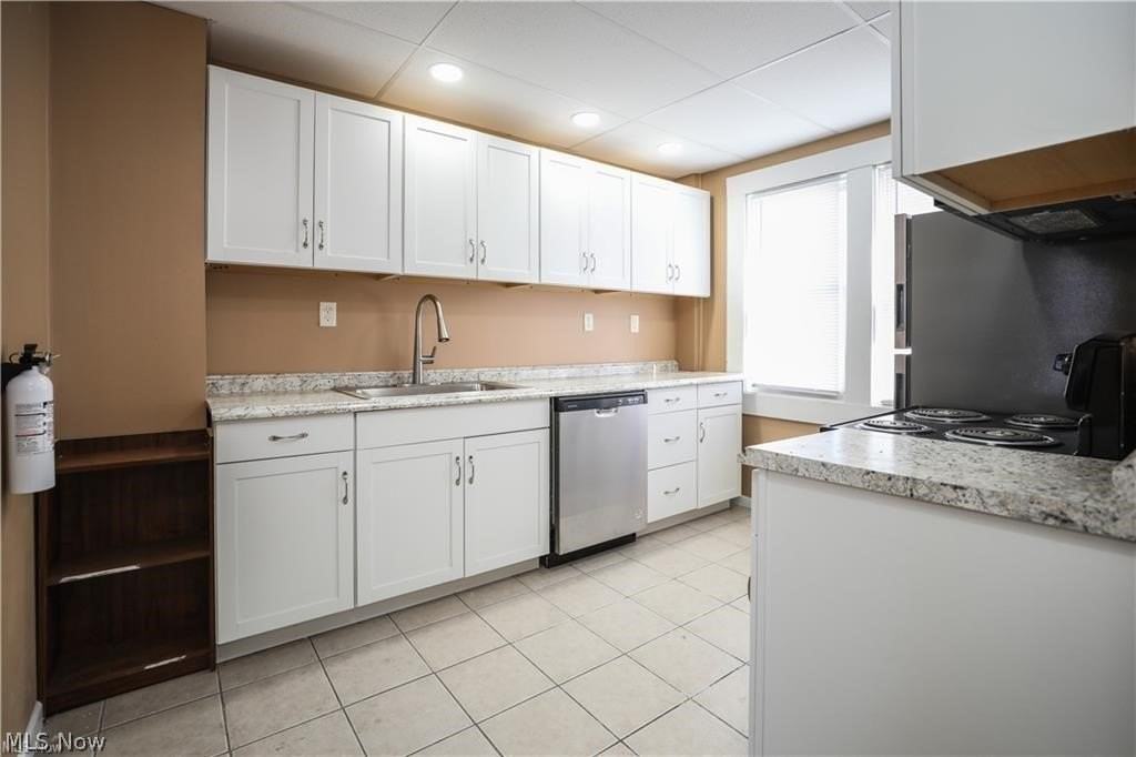 559 E Exchange St - Photo 2 of 18