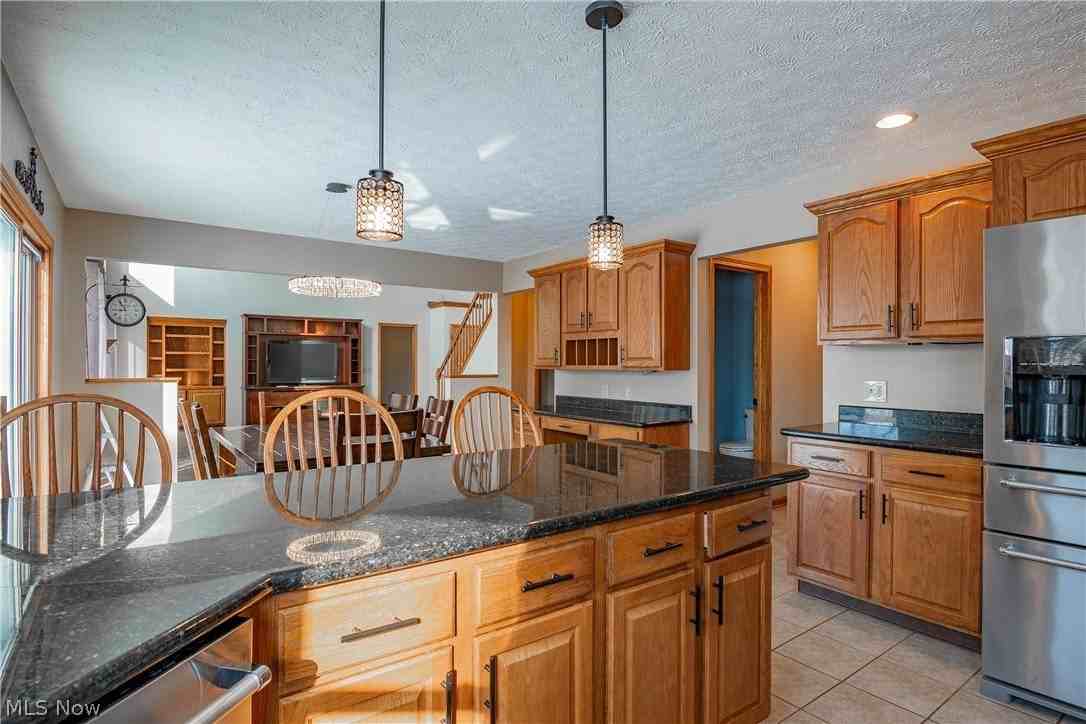 11002 Trenton Rd Nw - Photo 7 of 40
