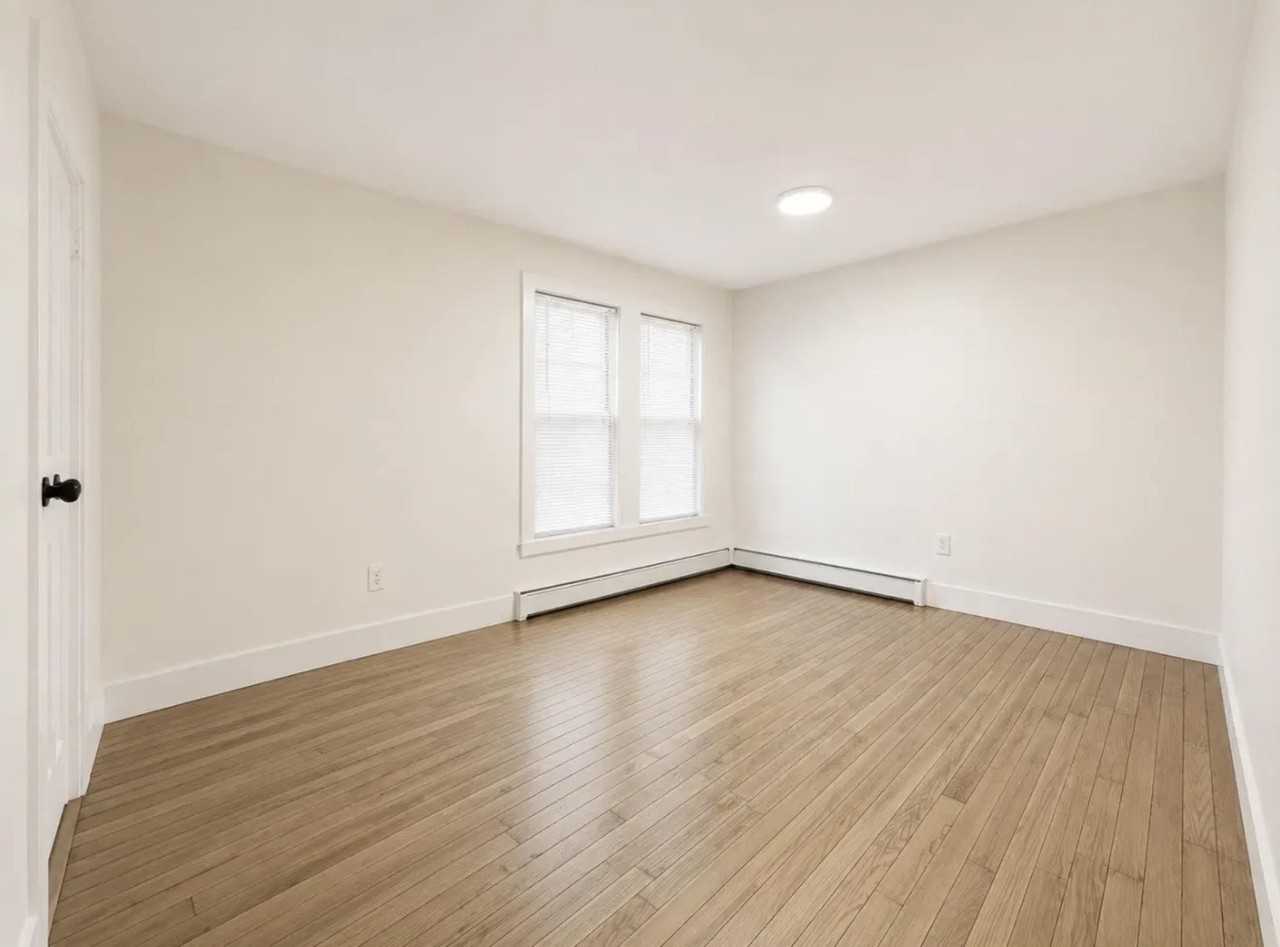 408 Central St #1 - Photo 4 of 7
